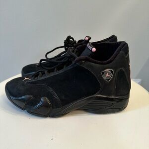 Jordan’s Rare 2005 retro Jordan’s  XIV 14 pink & black size 8 woman’s Y2K 2000’s